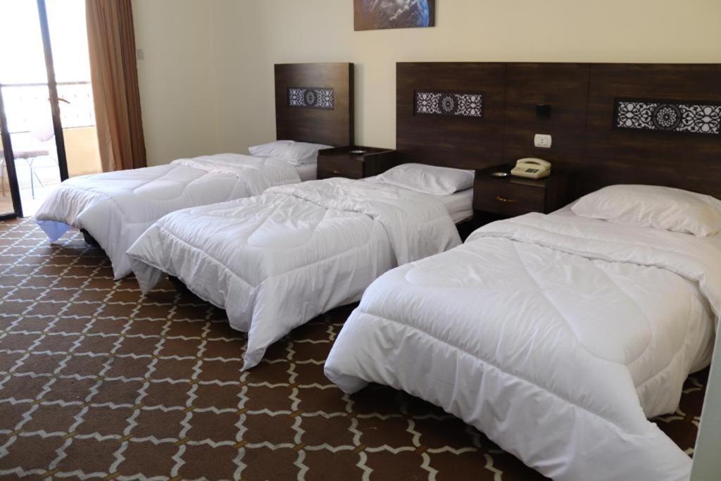Eden Aqaba Hotel ภายนอก รูปภาพ
