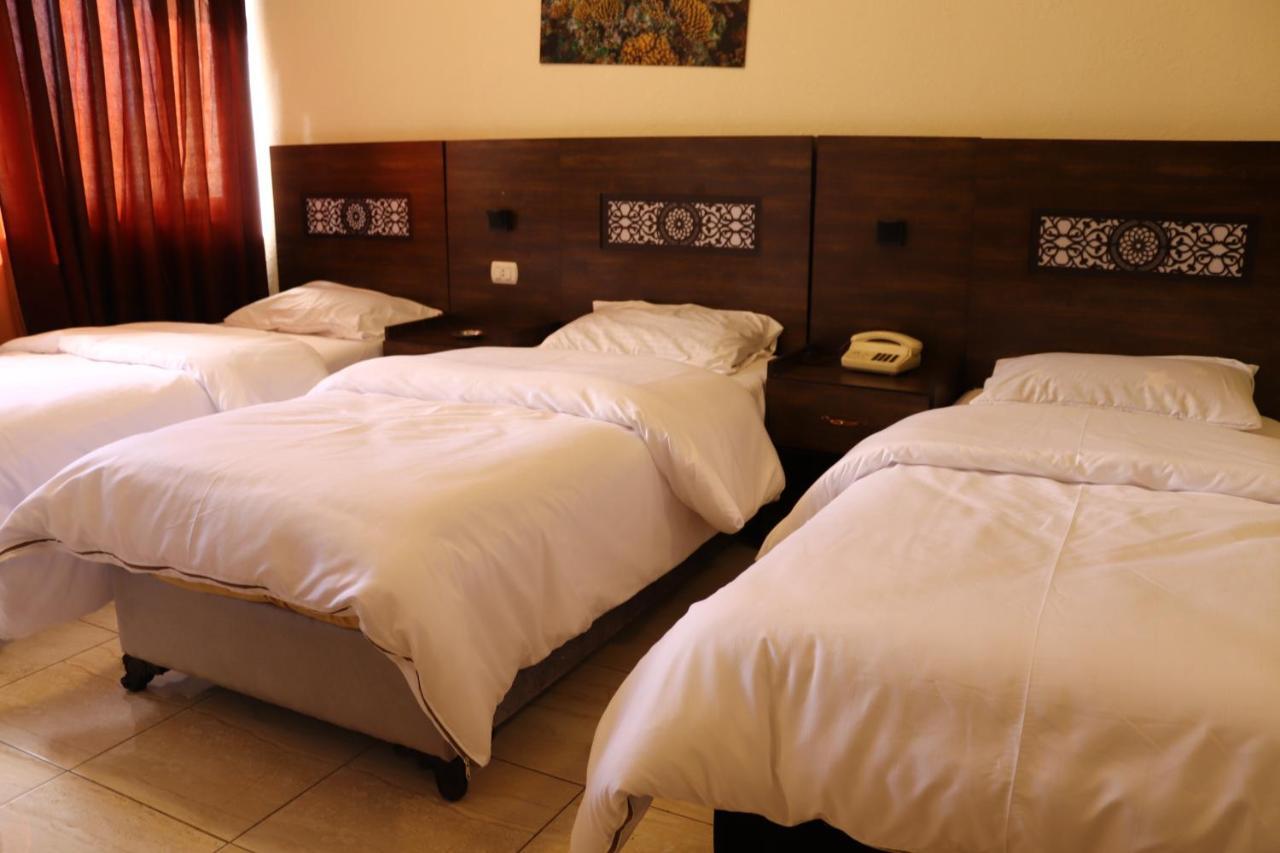 Eden Aqaba Hotel ภายนอก รูปภาพ