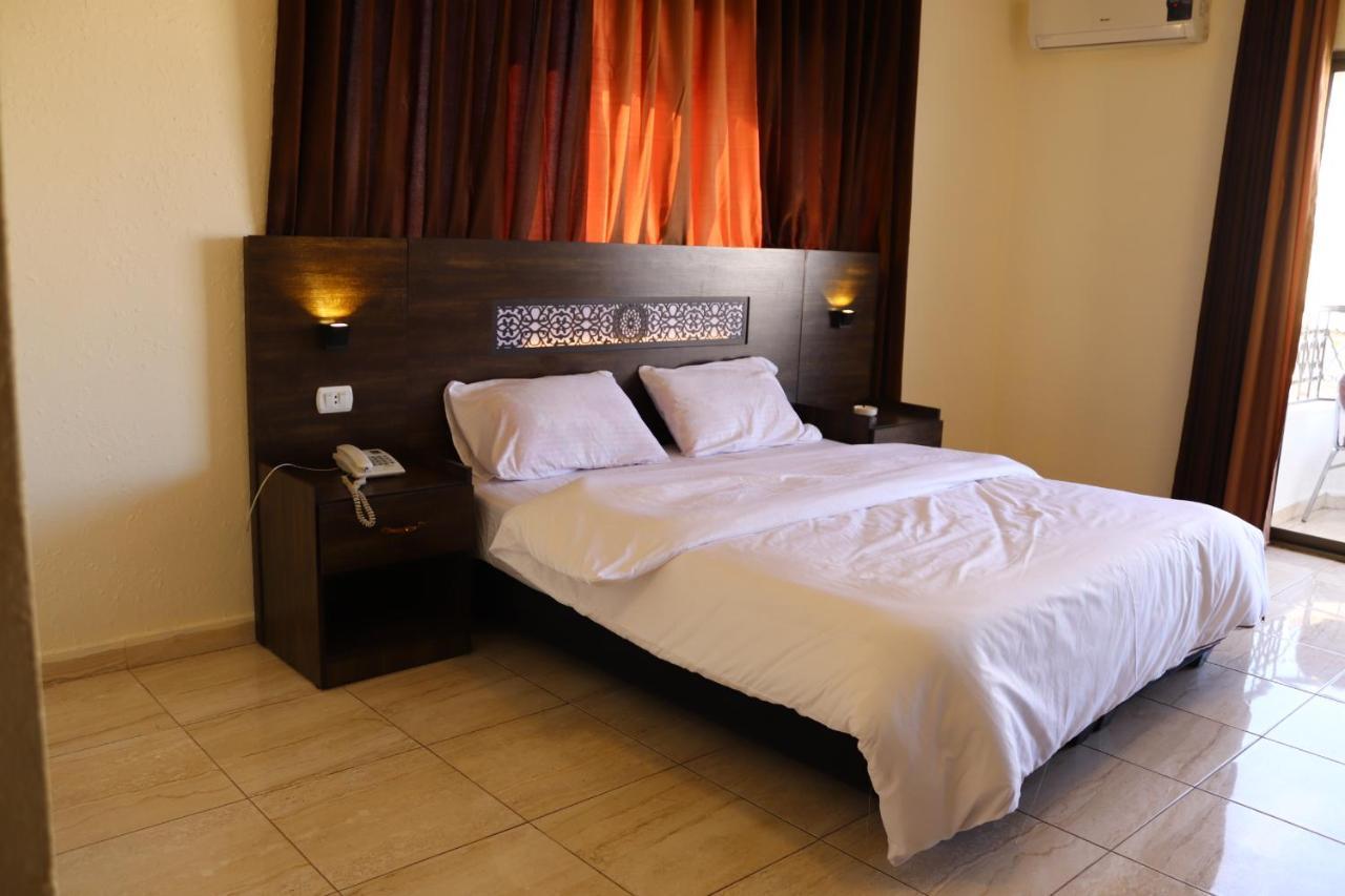 Eden Aqaba Hotel ภายนอก รูปภาพ